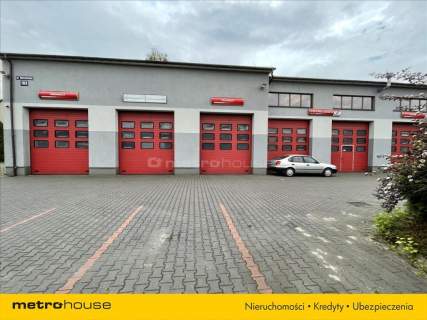 Obiekt usługowy z lokalem mieszkalnym, Jaworowa.
