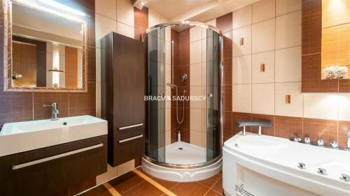 Apartament z ogrodem na Woli Justowskiej