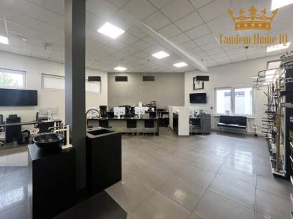 Do wynajęcia przestrzeń 310m2 lokal na 1 piętrze, winda, reklama