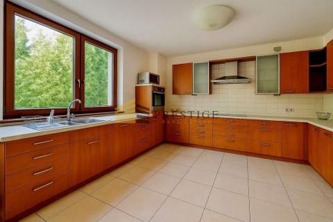 Elegant Home with Garden Sauna in Konstancin