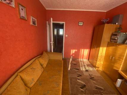 3 pokoje, 62.50m2, balkon, winda, do remontu, Os.Dobrzec