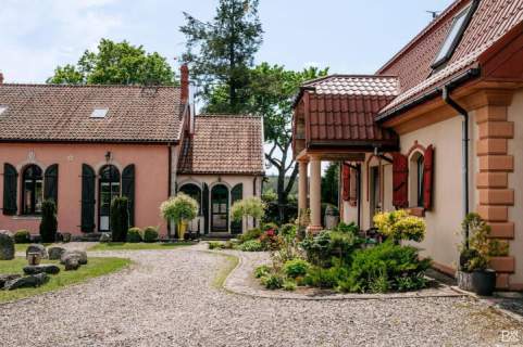 Klimatyczna posiadłość, 2 budynki, staw, Mazury