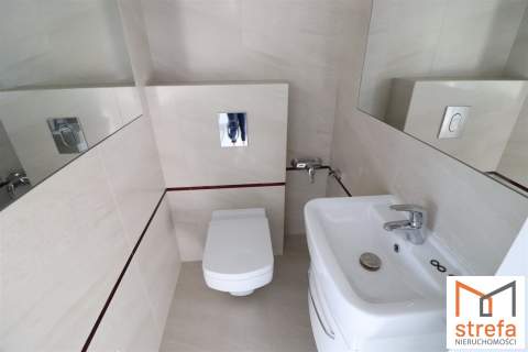 Dom dla 2 rodzin lokal pod działalność 2 garaże