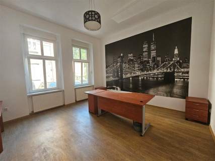 Nieruchomość komercyjna na sprzedaż, 94,43 m2, Bytom