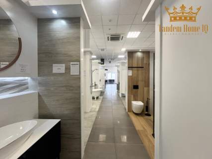 Do wynajęcia przestrzeń 310m2 lokal na 1 piętrze, winda, reklama