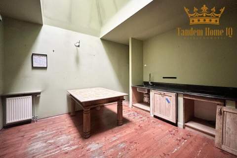 Do wynajęcia biuro 120m2 na piętrze blisko Arkadii, Forest, studio