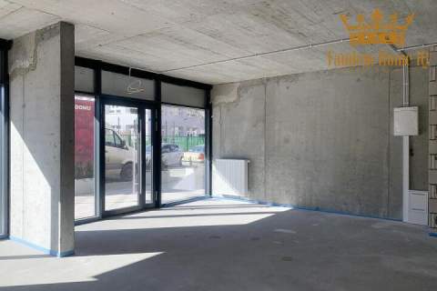 Do wynajęcia lokal handlowo-usługowy 51,44 m2 parter, witryna,...