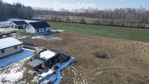 Działki w leśnym zakątku - uzbrojone