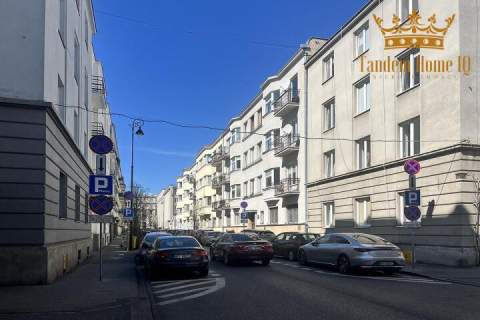 Do wynajęcia suterena 163m2 na magazyn w kamienicy na Powiślu