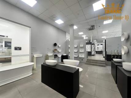Do wynajęcia przestrzeń 310m2 lokal na 1 piętrze, winda, reklama