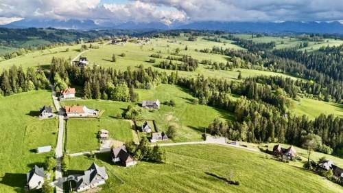 LEŚNICA DUŻA I KSZTAŁTNA DZIAŁKA 1996 M2 WZ