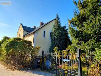 Dom z dużą działką inwestycyjną, centrum Widawy