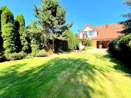 Elegant Home with Garden Sauna in Konstancin