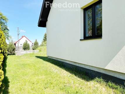 Nowy, parterowy dom poddasze-na działce 1000 m2