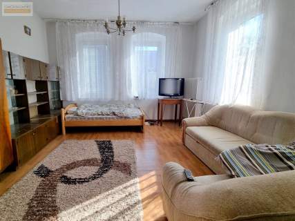 Dom z dużą działką inwestycyjną, centrum Widawy