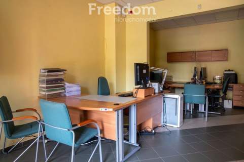 Lokal użytkowy na sprzedaż 61.5 m2