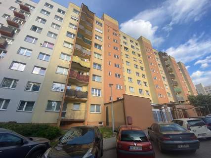 3 pokoje, 62.50m2, balkon, winda, do remontu, Os.Dobrzec