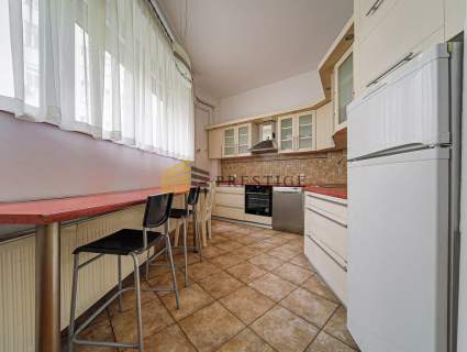 Apartament na Hożej na wynajem od zaraz ochrona