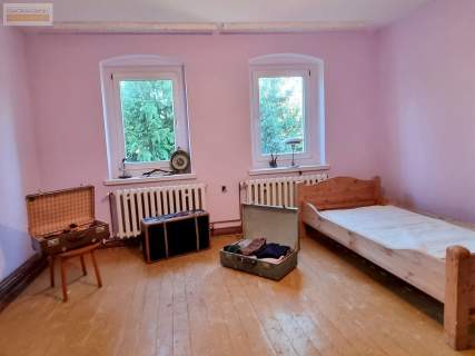 Dom z dużą działką inwestycyjną, centrum Widawy