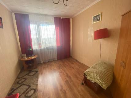 3 pokoje, 62.50m2, balkon, winda, do remontu, Os.Dobrzec