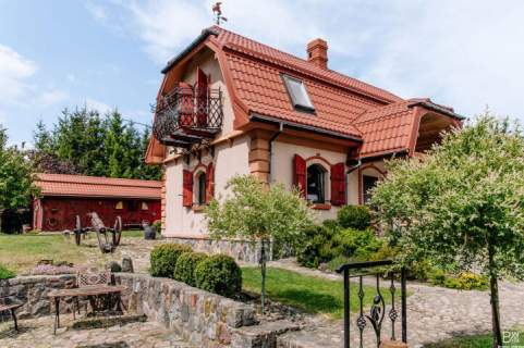 Klimatyczna posiadłość, 2 budynki, staw, Mazury