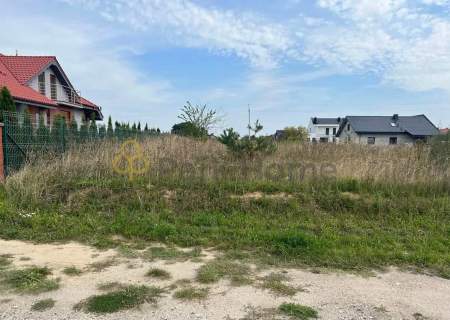 Atrakcyjna DZIAŁKA budowlna w LIPNIE 900m2