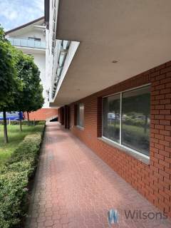 Lokal usługowo-handlowy na sprzedaż duże okna 