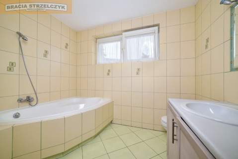 Przestronny dom z dużym ogrodem blisko Warszawy