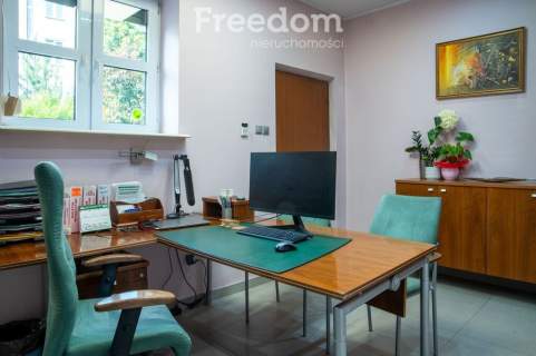 Lokal użytkowy na sprzedaż 61.5 m2