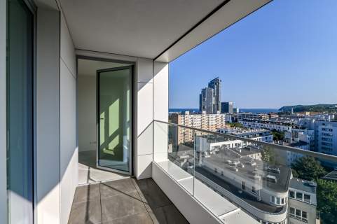 Nowy Apartament z Panoramicznym Widokiem Na Morze w Centrum