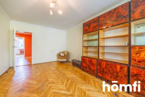 Mieszkanie na parterze z 3 pokojami i balkonem