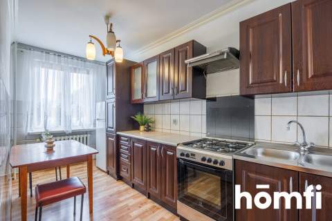 Mieszkanie na parterze z 3 pokojami i balkonem