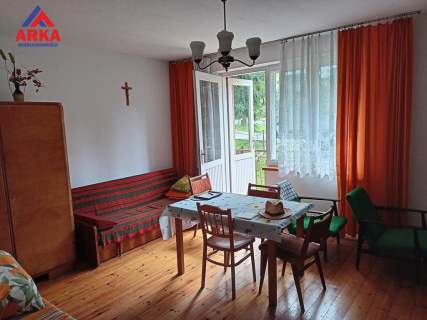 Dom w Limanowej przy głównej drodze