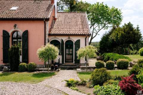 Klimatyczna posiadłość, 2 budynki, staw, Mazury