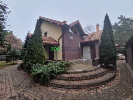 Wygodny dom na żłobek, dom opieki, poradnię