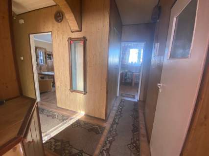 3 pokoje, 62.50m2, balkon, winda, do remontu, Os.Dobrzec