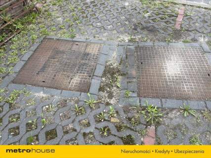 Obiekt usługowy z lokalem mieszkalnym, Jaworowa.
