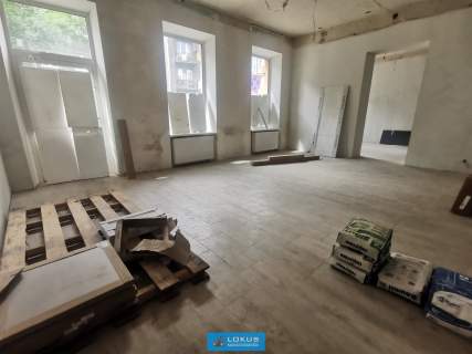 Lokal handlowo-usługowy parter witryna 70 m2