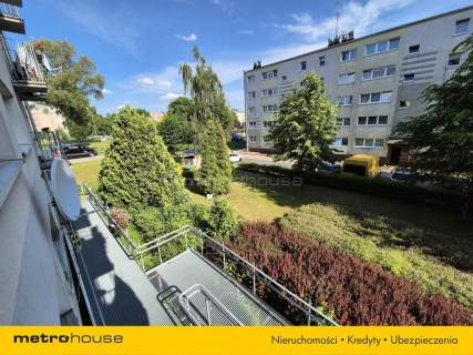 3 pokoje, balkon, 1 piętro