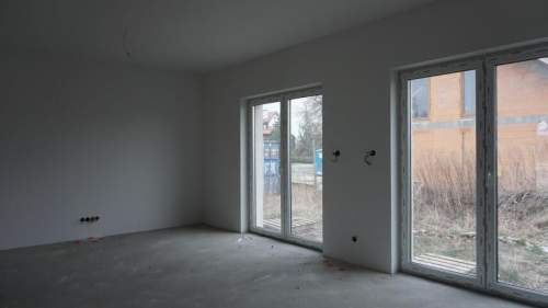 Bliźniak 140 m2, działka 450 m2. Stan deweloperski.