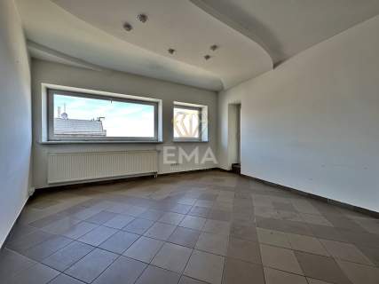 Lokal użytkowy w centrum 79m2