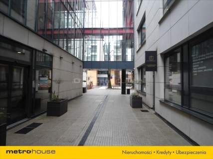 Lokal biurowy z pełnym wyposażniem w centrum W-wy