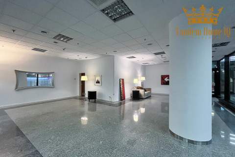 Lokal do wynajęcia 99m2, zaplecze 35m2 w pasażu, Śródmieście