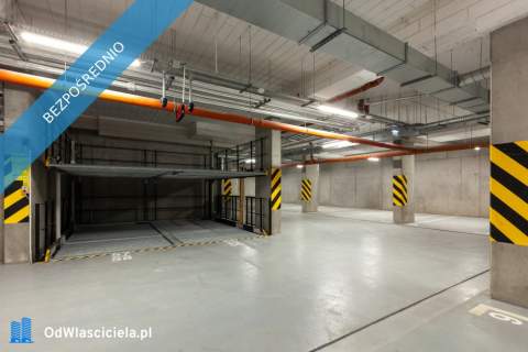 Wysoki standard, wykończone 2 pokoje z balkonem