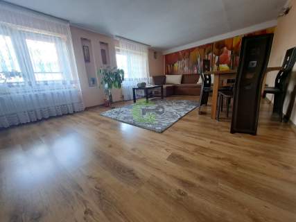 Nietuzinkowe mieszkanie na strychu   47 m , Raków