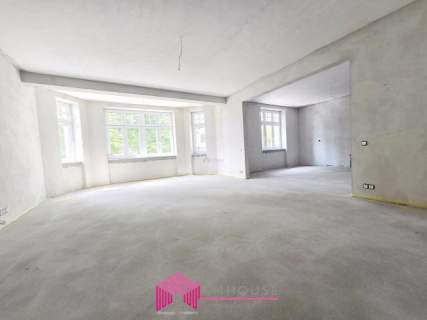 Apartament klasy premium w odrestaurowanej willi