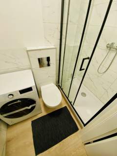 Po remoncie, oddzielna sypialnia21m2suterena21m,centrum