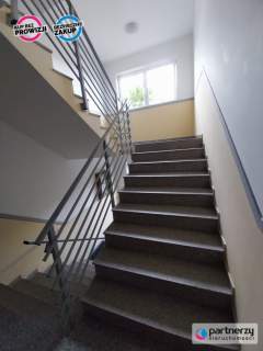 3-pokojowe, 65 m z balkonem i miejscem w hali