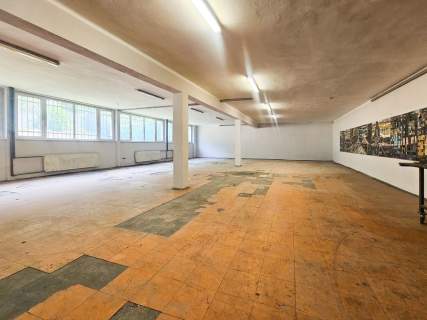Open space 2,7m, biuro i socjal, wylot na DK 86