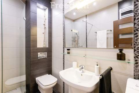 Apartament z widokiem na jezioro Jeziorak